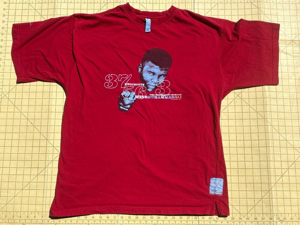 Y2K Platinum FUBU Muhammad Ali 37 KO 56 win 3 champ XL Red streetwear tee shirt